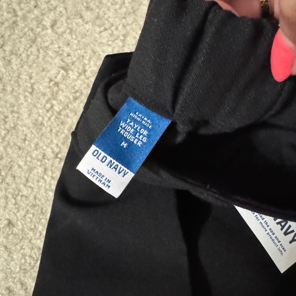 Old Navy Taylor Wide Leg Trouser - Picture 2 of 4